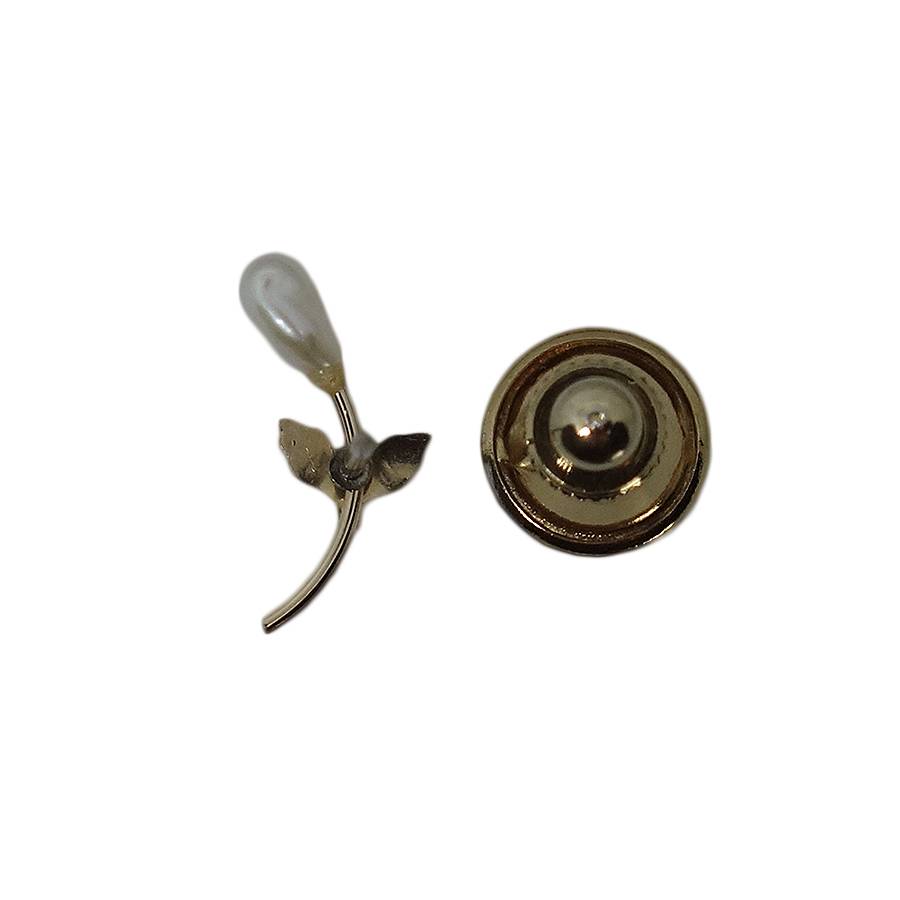 花 ピンズ 留め具付き
