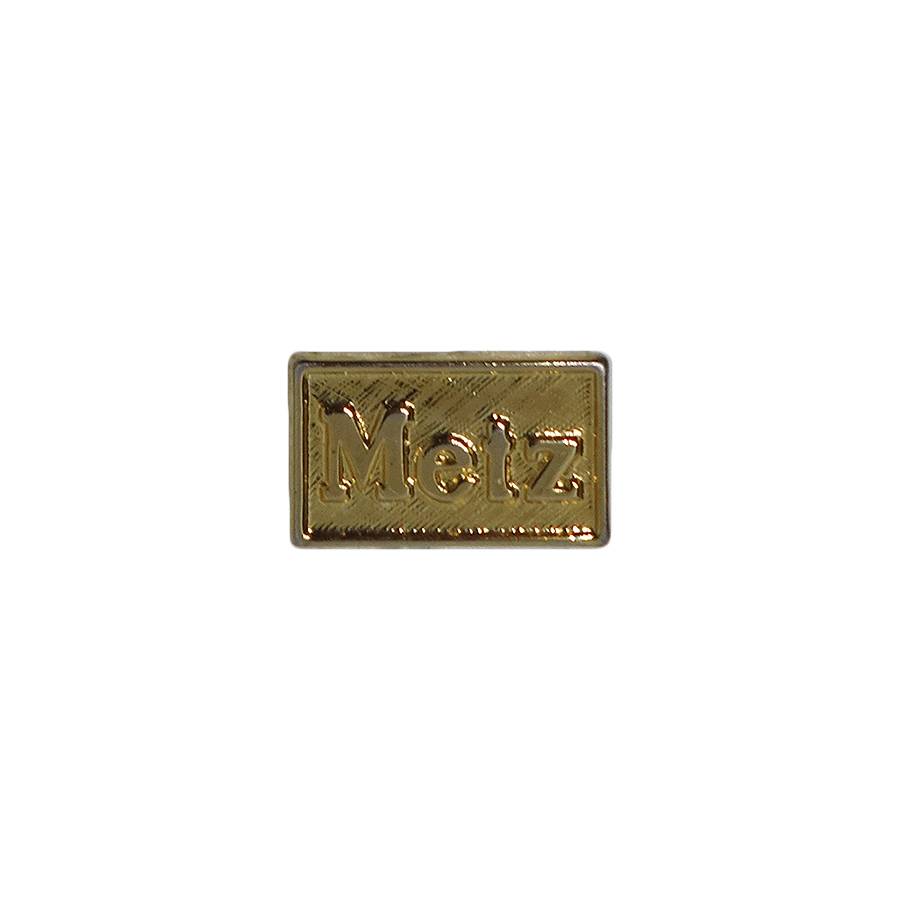 Metz ピンズ 金色 留め具付き