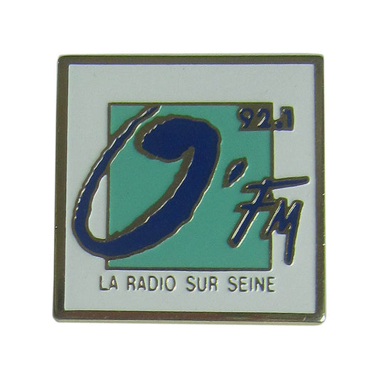 ピンズ ラジオ局 O' FM 92.1 留め具付き