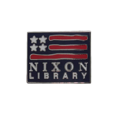 NIXON LIBRARY ピンズ 留め具付き