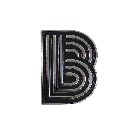 アルファベット B ピンズ 留め具付き