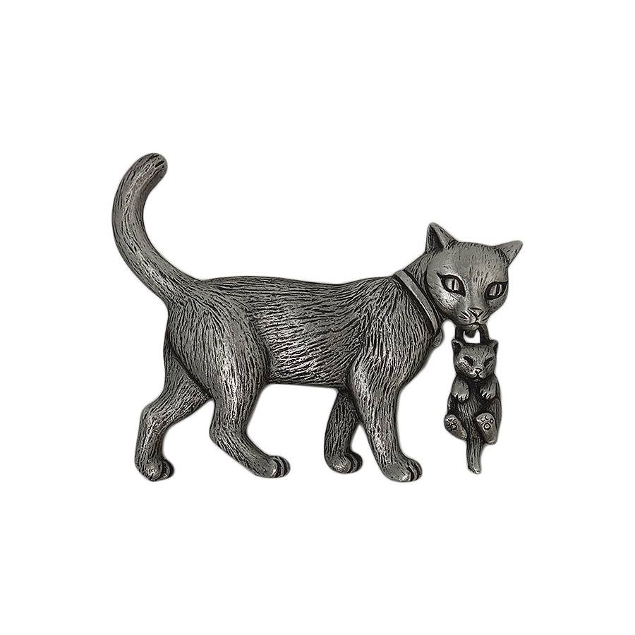 子猫を咥えた親猫 ブローチ JONETTE JEWELRY