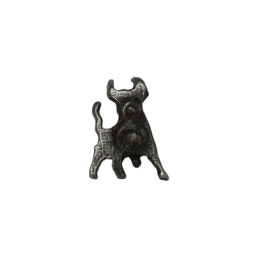 闘牛 ピンズ 動物