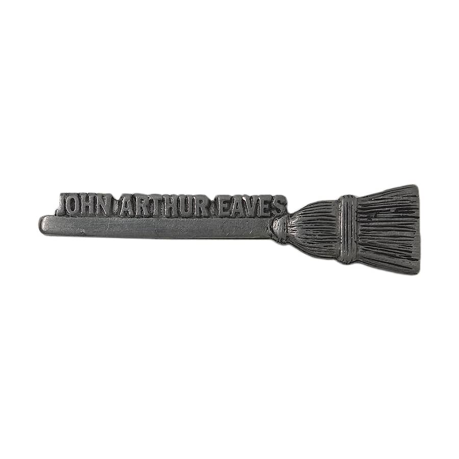 JOHN ARTHUR EAVES ピンズ ほうき 留め具付き