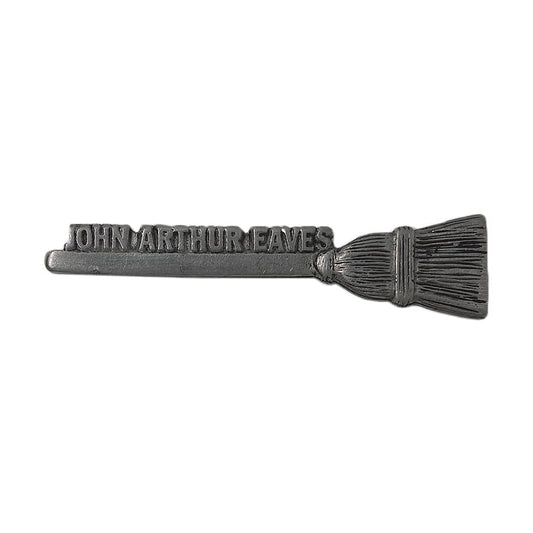 JOHN ARTHUR EAVES ピンズ ほうき 留め具付き