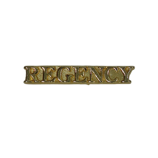 ピンズ REGENCY 金色 文字 留め具付き ピンバッチ
