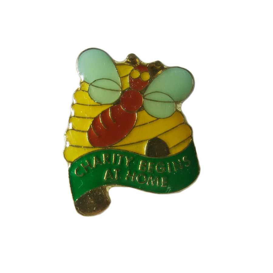 ピンズ 蜂 チャリティー ピンバッチ イギリス 留め具付き レトロ　