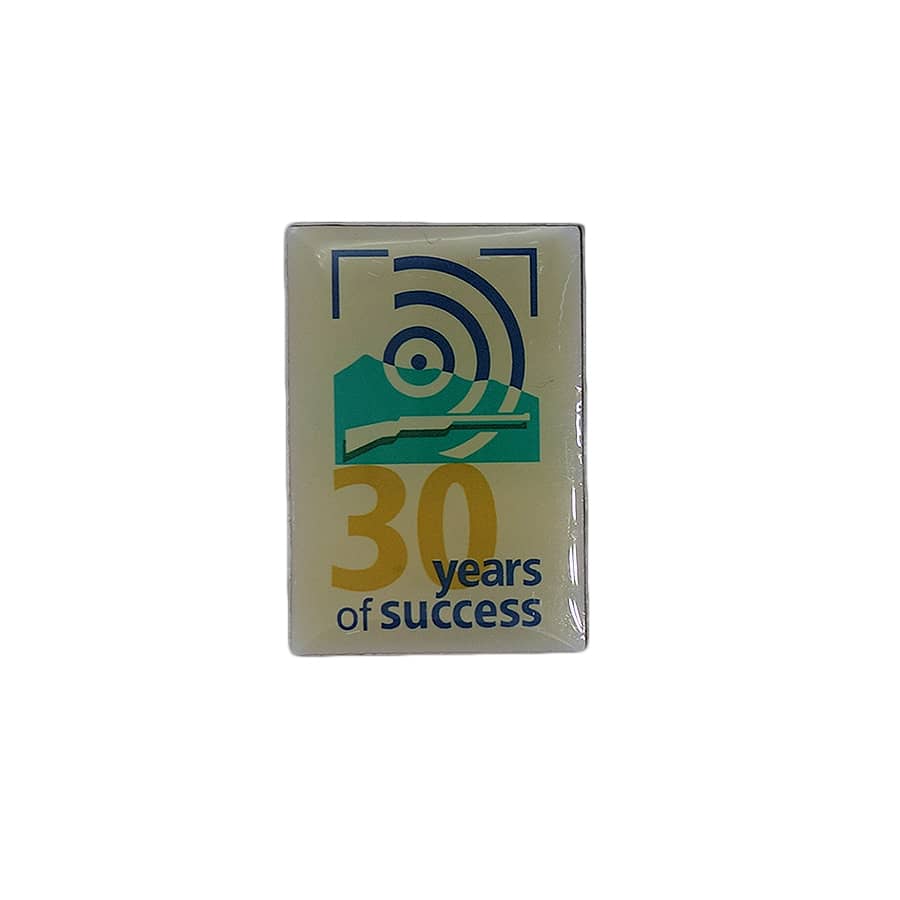 30 years of success ピンズ 留め具付き