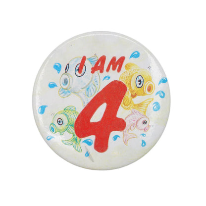 I AM 4 魚 缶バッジ バッチ 4歳 誕生日