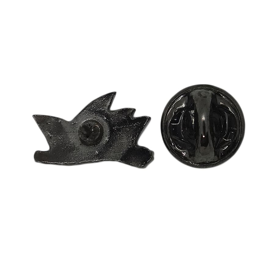 ピンズ 留め具付き