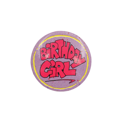 BIRTHDAY GIRL 缶バッジ バッチ 誕生日