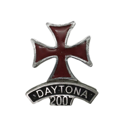 DAYTONA 2007 アイアンクロス 赤 バイカー ピンズ デイトナ 留め具付き