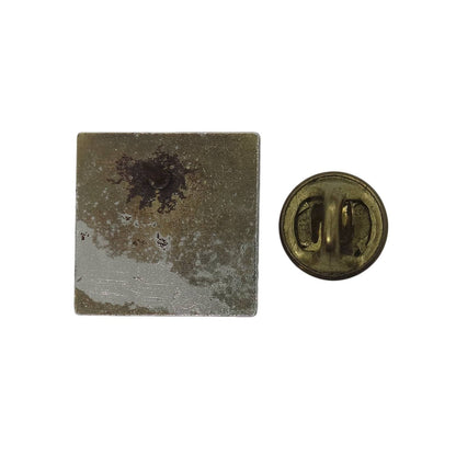 MAJUSCLE ピンズ 留め具付き