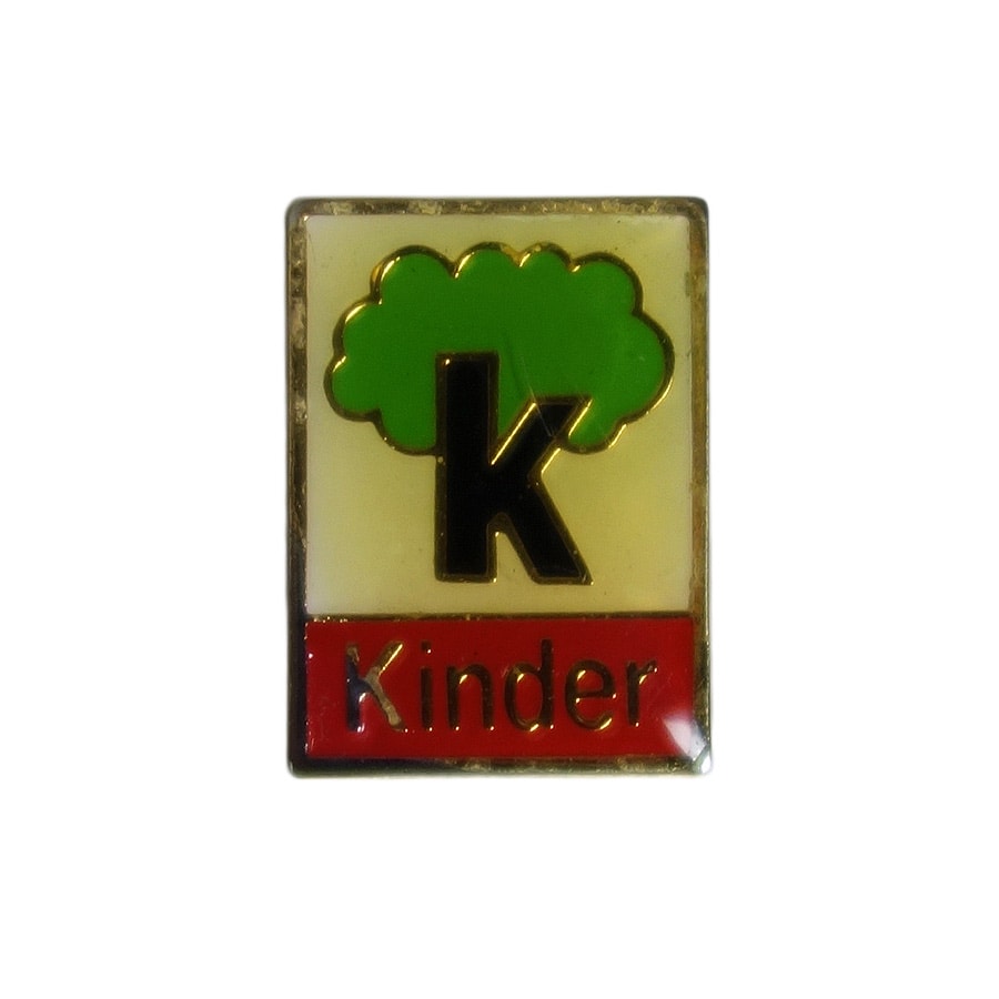 ピンズ お菓子会社 Kinder ロゴ