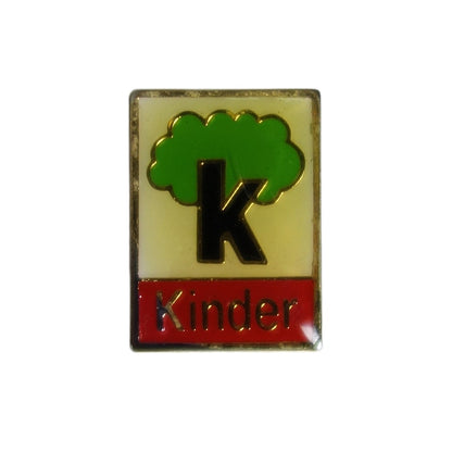 ピンズ お菓子会社 Kinder ロゴ