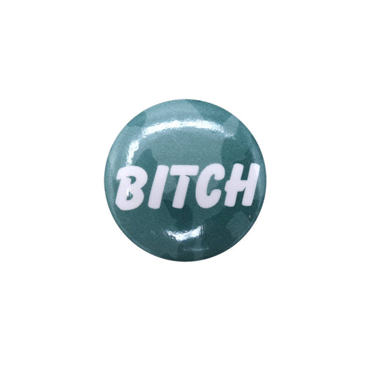 BITCH 缶バッジ バッチ 迷彩