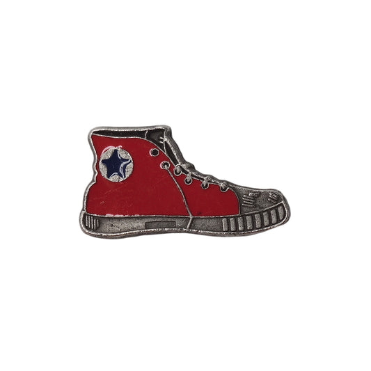 CONVERSE コンバース 赤いスニーカー ピンズ チャックス