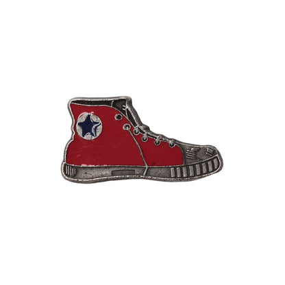 CONVERSE コンバース 赤いスニーカー ピンズ チャックス