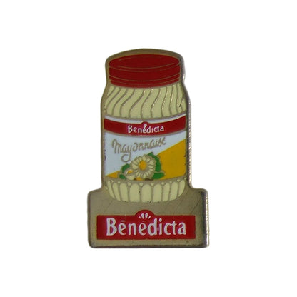 マヨネーズ ピンズ Benedicta 留め具付き ピンバッジ
