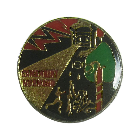 ピンズ カマンベールチーズ CAMEMBERT NORMAND 留め具付き レトロ ピンバッジ