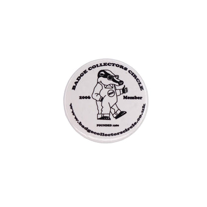BADGE COLLECTORS CIRCLE バッジ愛好家団体 缶バッジ バッチ アナグマのキャラクター