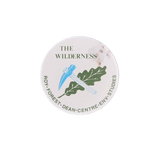 オークの葉とピッケル THE WILDERNESS CENTRE 缶バッジ バッチ