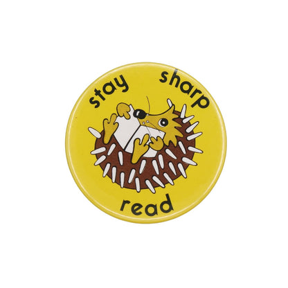 本を読む ハリネズミ ビンテージ 缶バッジ レトロ バッチ stay sharp read
