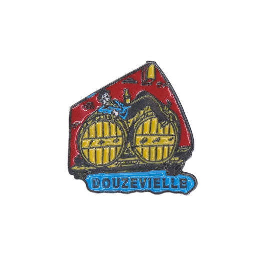 DOUZEVIELLE ワイン 木樽 ピンズ 酒を飲んでいる人 ビンテージ フレンチ ピンバッチ